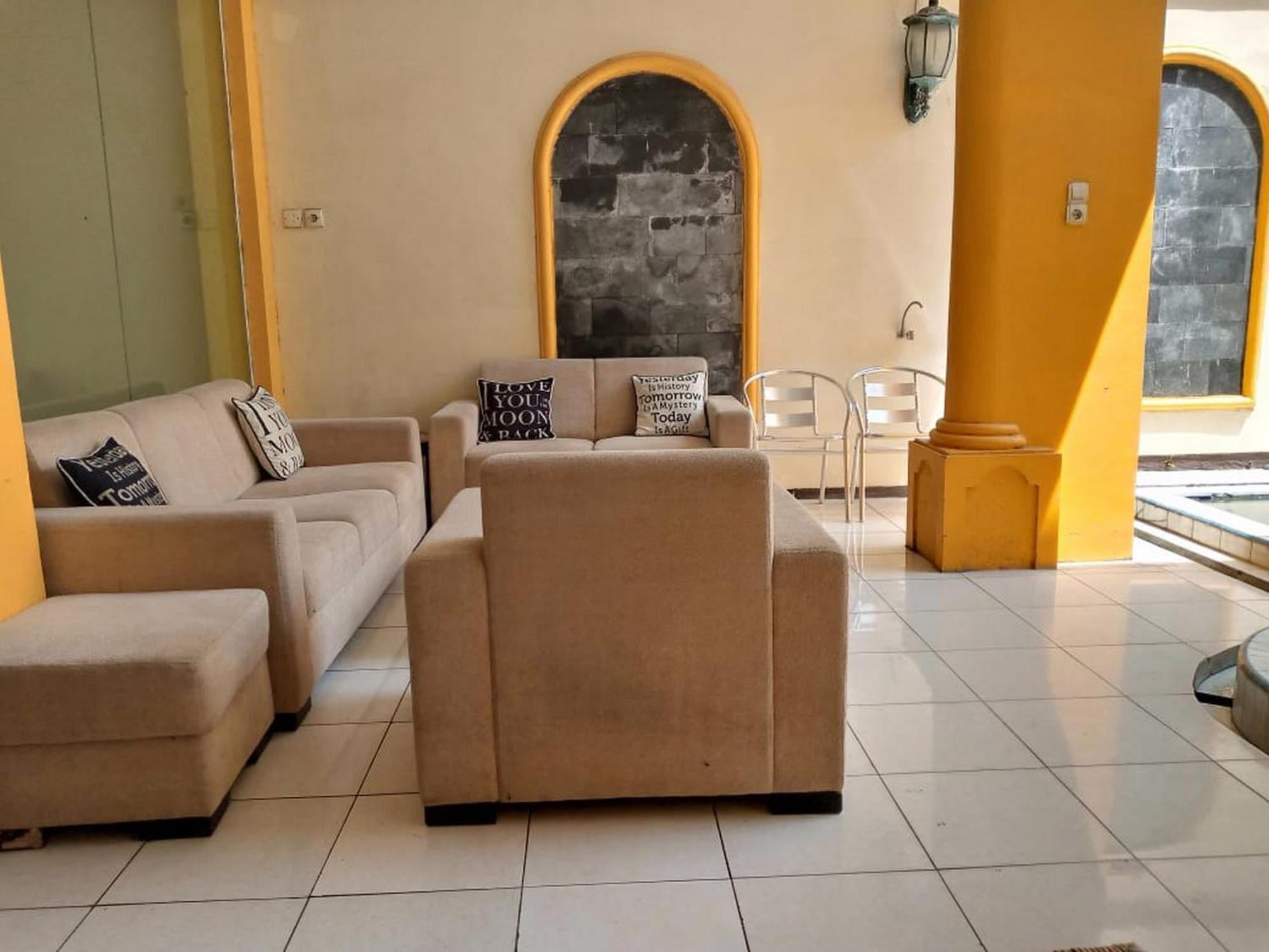 Reddoorz Syariah At Demasto Homestay Jembel Kültér fotó